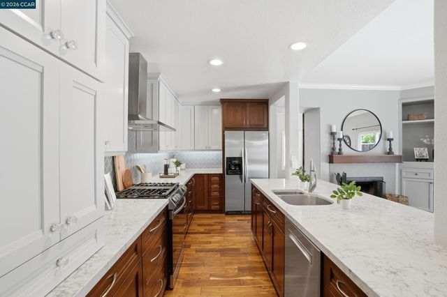 112 Mont St Michel Way, Martinez, CA 94553
