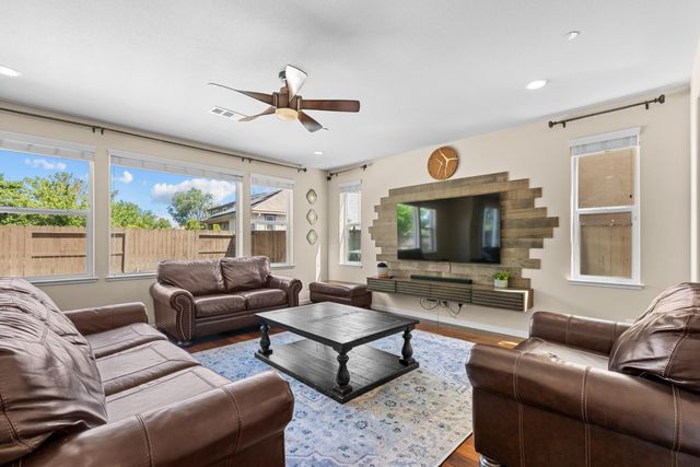 4000 Po River Way, Sacramento, CA 95834