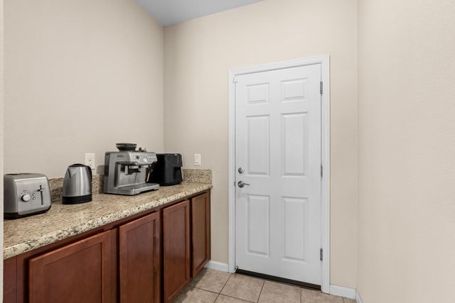 4000 Po River Way, Sacramento, CA 95834