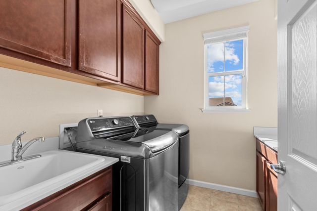 4000 Po River Way, Sacramento, CA 95834
