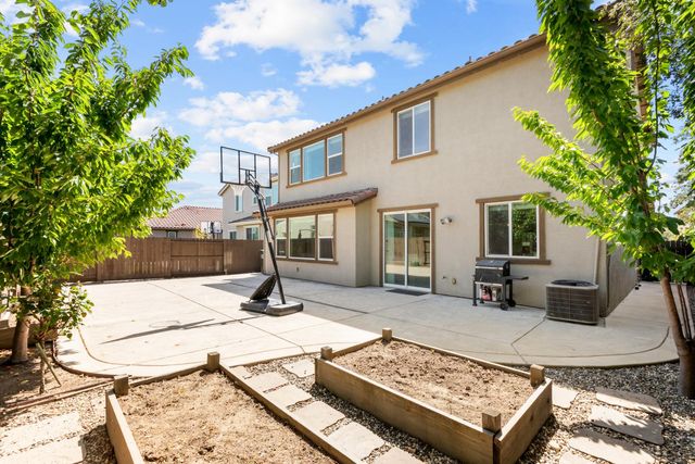 4000 Po River Way, Sacramento, CA 95834