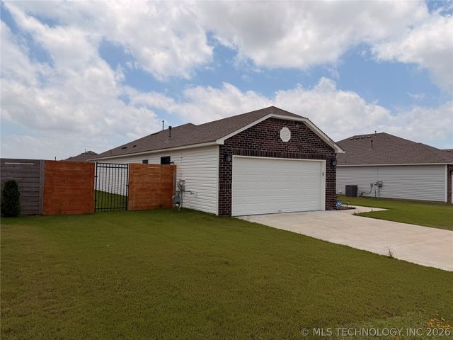 14844 E 38th Street S, Tulsa, OK 74134