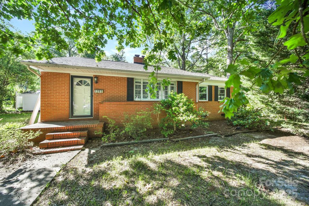 1203 Lucille Avenue, Monroe, NC 28112