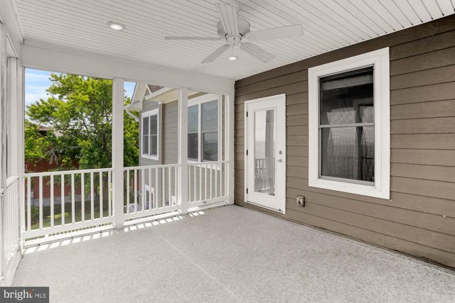 2260 LAKE DR, Pasadena, MD 21122
