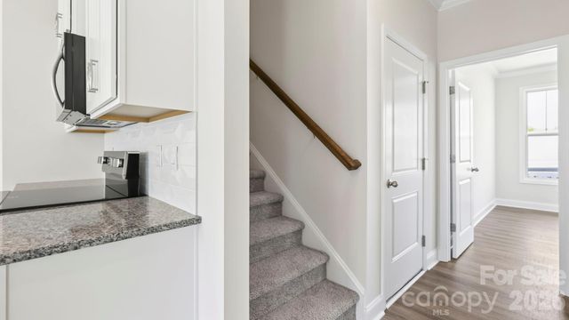 403 Creekview Road, Hendersonville, NC 28792