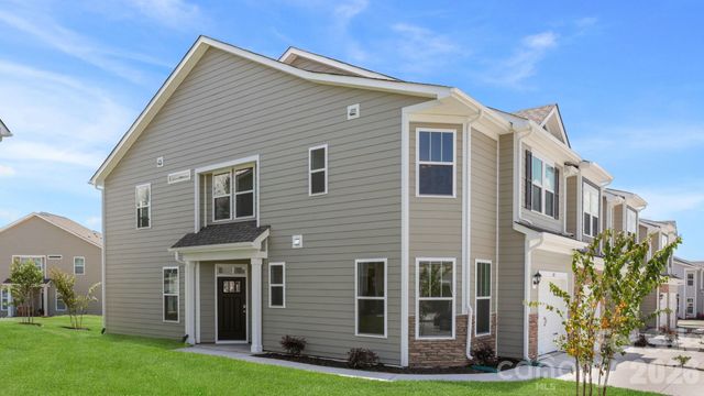403 Creekview Road, Hendersonville, NC 28792