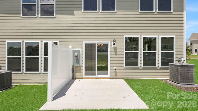 403 Creekview Road, Hendersonville, NC 28792