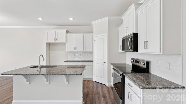403 Creekview Road, Hendersonville, NC 28792