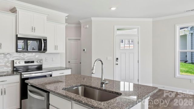 403 Creekview Road, Hendersonville, NC 28792