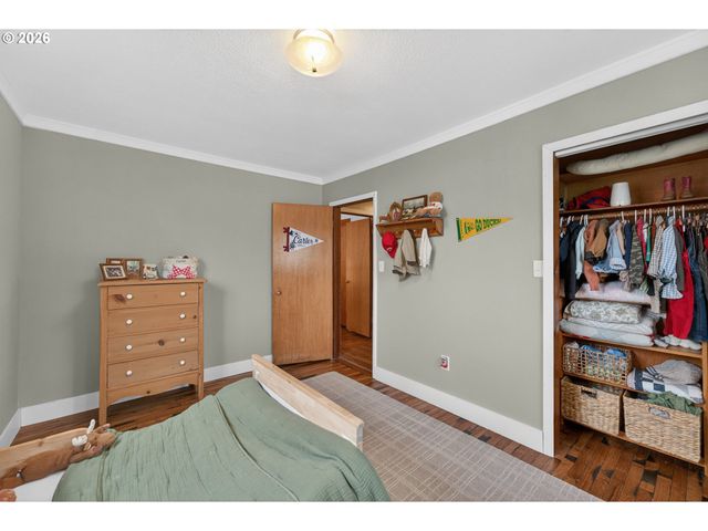 1456 Nw ALMIRA St, Roseburg, OR 97471