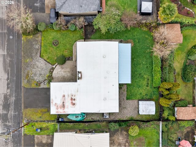 1456 Nw ALMIRA St, Roseburg, OR 97471