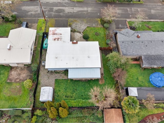 1456 Nw ALMIRA St, Roseburg, OR 97471