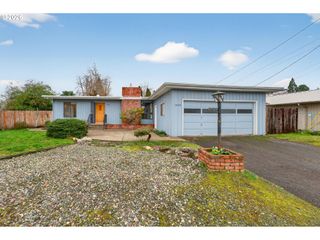 1456 Nw ALMIRA St, Roseburg, OR 97471