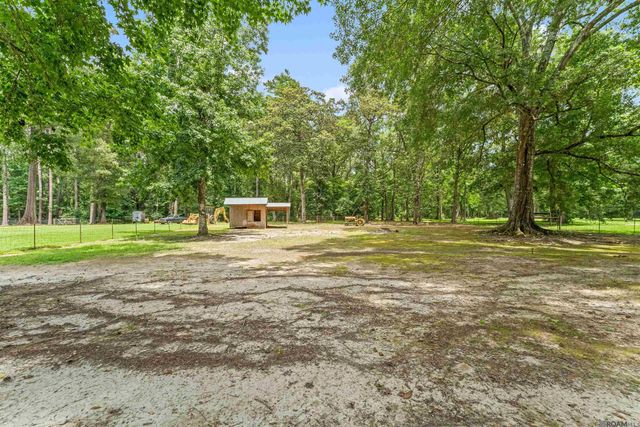 13856 Beaver Bend Rd, Baton Rouge, LA 70818