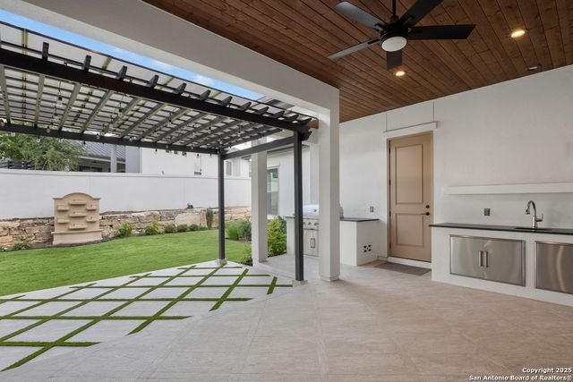 7203 Bluff Run, San Antonio, TX 78257