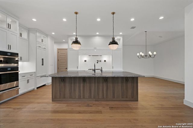 7203 Bluff Run, San Antonio, TX 78257