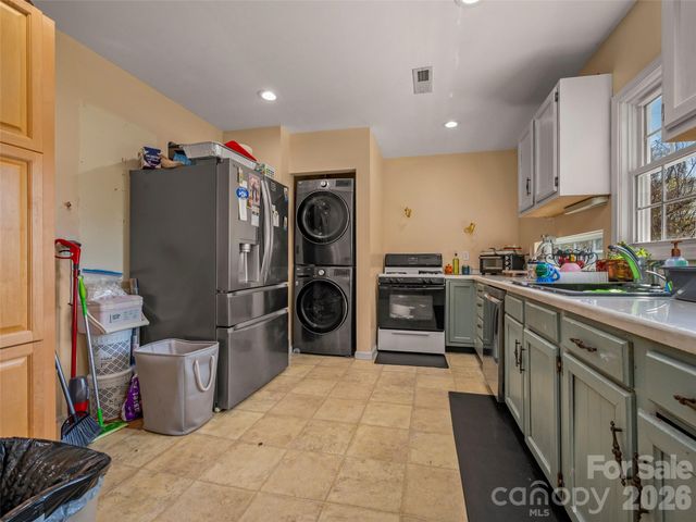 120 E Howard Street, Tryon, NC 28782