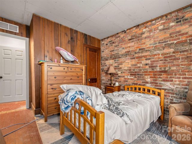 120 E Howard Street, Tryon, NC 28782