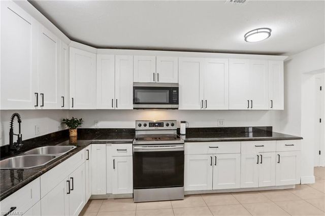 89 Cabana AVE, North Fort Myers, FL 33903