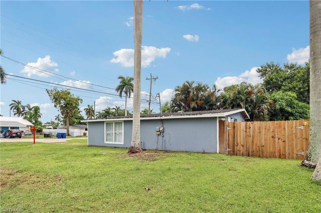 89 Cabana AVE, North Fort Myers, FL 33903