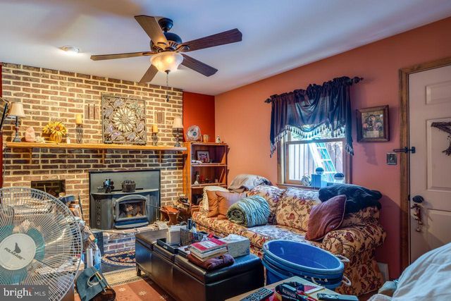 567 SHULTZ RD, Washington Boro, PA 17582