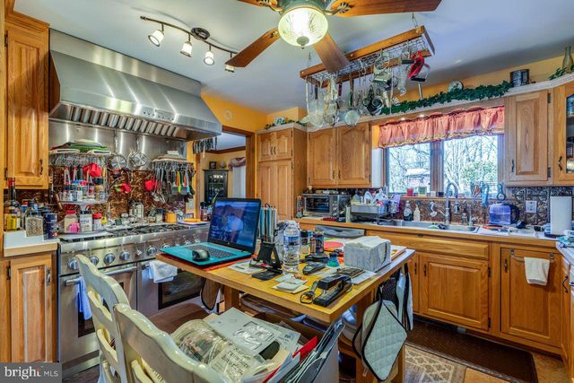 567 SHULTZ RD, Washington Boro, PA 17582