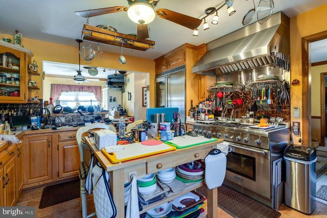 567 SHULTZ RD, Washington Boro, PA 17582