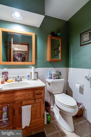 567 SHULTZ RD, Washington Boro, PA 17582