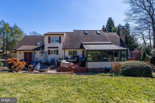 567 SHULTZ RD, Washington Boro, PA 17582