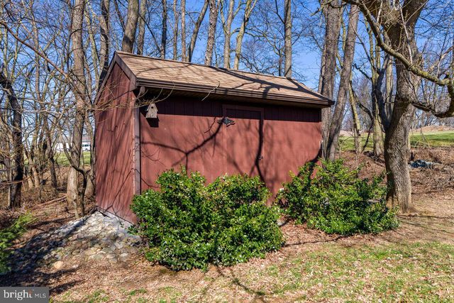 567 SHULTZ RD, Washington Boro, PA 17582