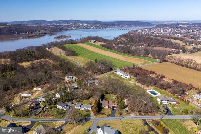 567 SHULTZ RD, Washington Boro, PA 17582