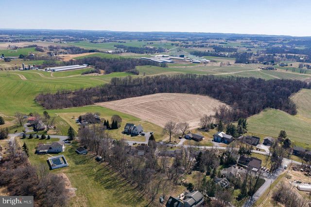 567 SHULTZ RD, Washington Boro, PA 17582