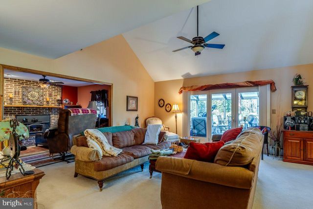 567 SHULTZ RD, Washington Boro, PA 17582