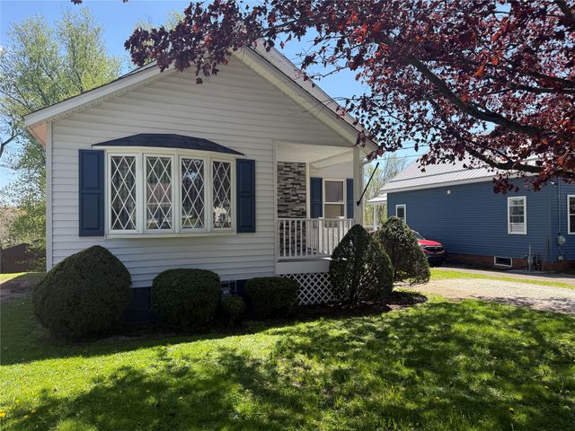 127 W 1ST Street, Waterford, PA 16441