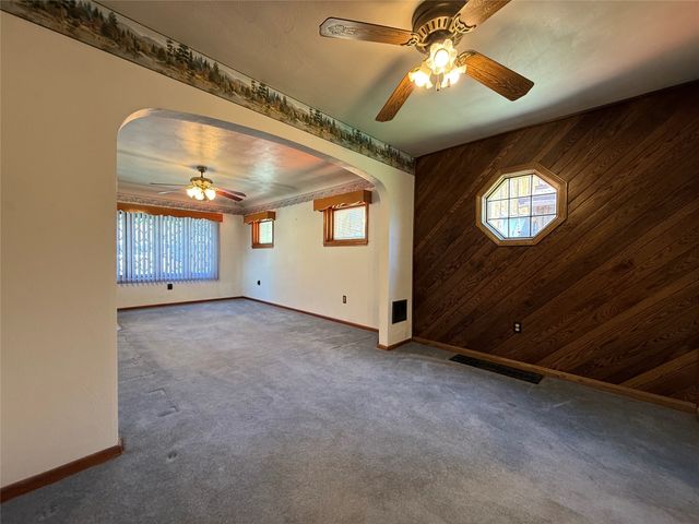 127 W 1ST Street, Waterford, PA 16441