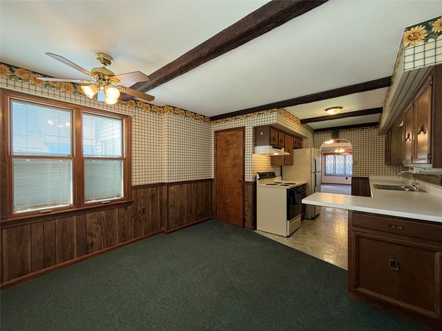 127 W 1ST Street, Waterford, PA 16441
