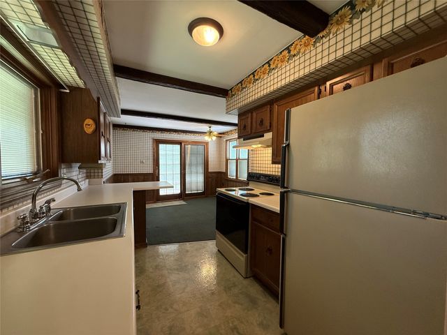 127 W 1ST Street, Waterford, PA 16441