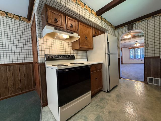 127 W 1ST Street, Waterford, PA 16441