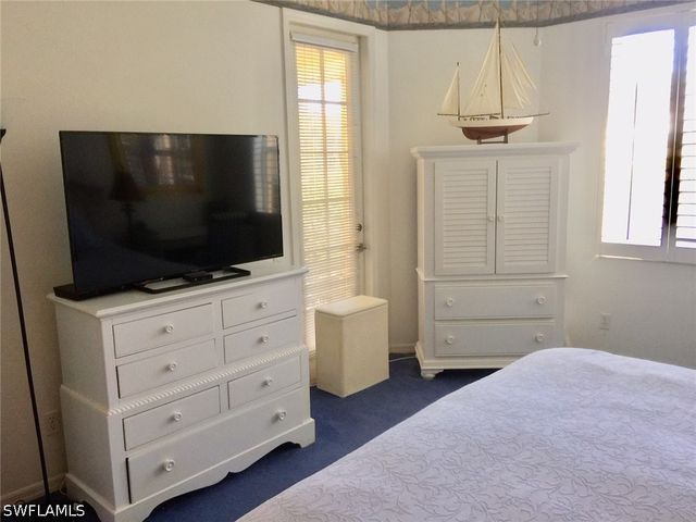 100 Lambiance CIR 1-101, Naples, FL 34108