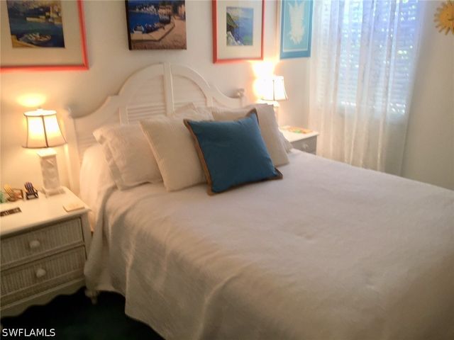 100 Lambiance CIR 1-101, Naples, FL 34108