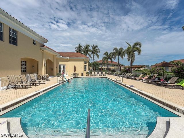 100 Lambiance CIR 1-101, Naples, FL 34108