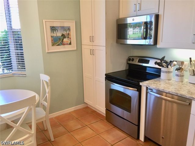 100 Lambiance CIR 1-101, Naples, FL 34108