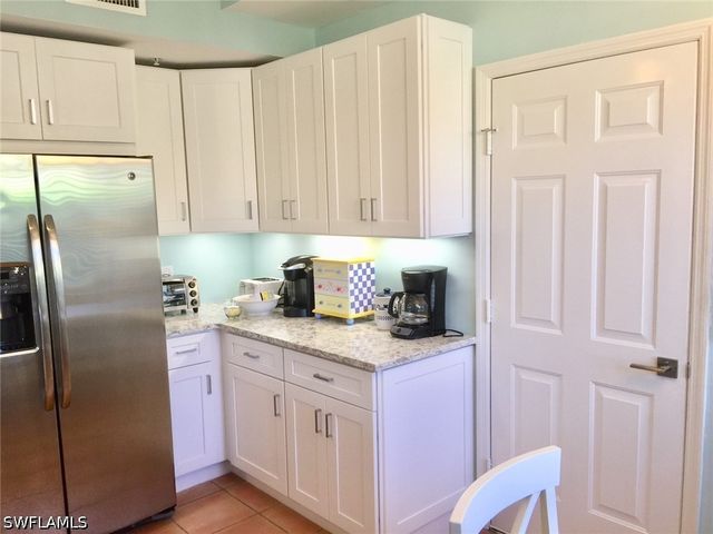 100 Lambiance CIR 1-101, Naples, FL 34108