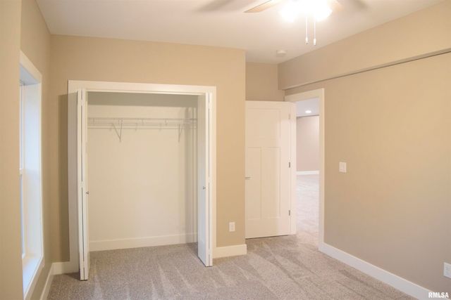 1621 GRANDLAKE Court, Pekin, IL 61554