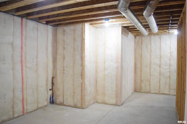 1621 GRANDLAKE Court, Pekin, IL 61554