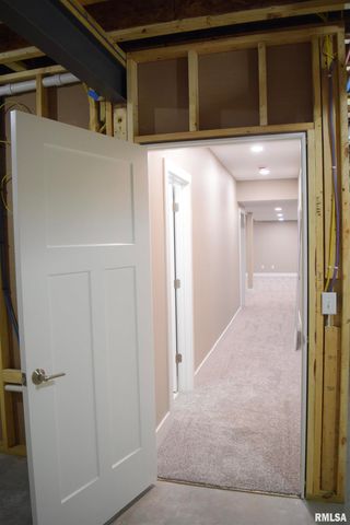 1621 GRANDLAKE Court, Pekin, IL 61554