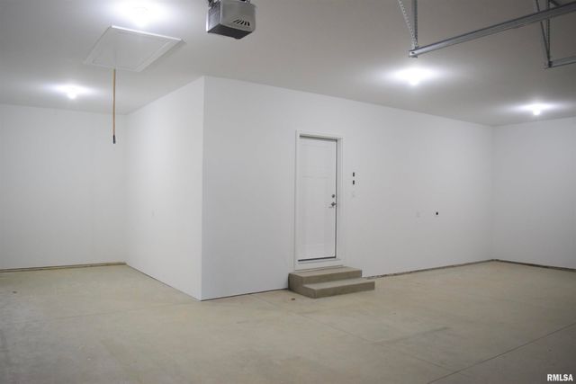 1621 GRANDLAKE Court, Pekin, IL 61554