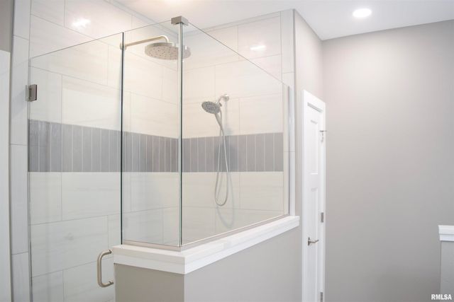 1621 GRANDLAKE Court, Pekin, IL 61554