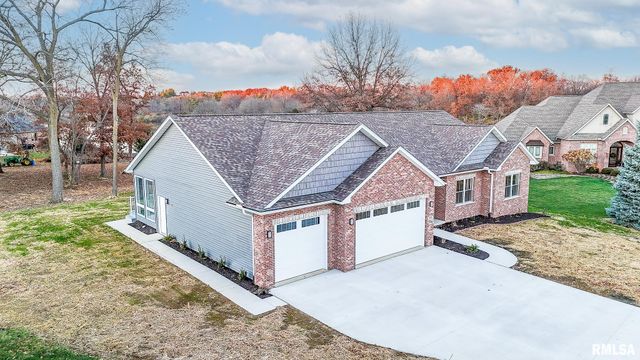 1621 GRANDLAKE Court, Pekin, IL 61554