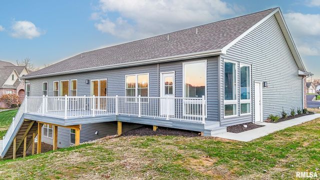 1621 GRANDLAKE Court, Pekin, IL 61554